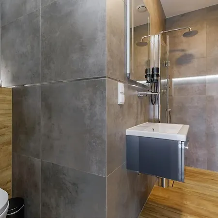 Mountain Base - Widokowe Jacuzzi