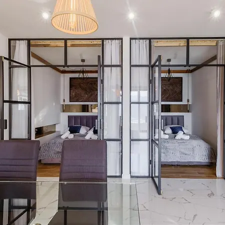 Mountain Base - Widokowe Jacuzzi * コシチェリスコ