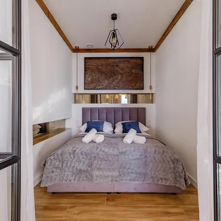 Апартаменты Mountain Base - Widokowe Jacuzzi Косцелиско