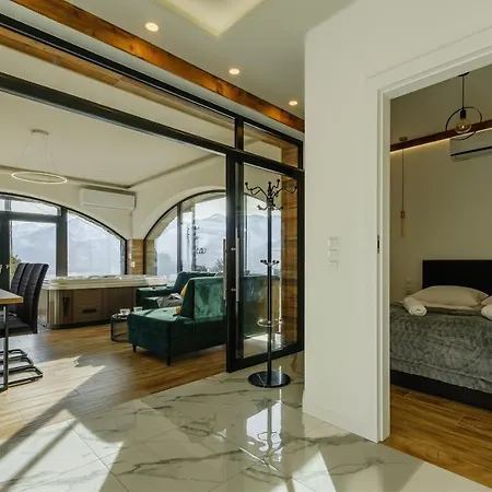 Mountain Base - Widokowe Jacuzzi Апартаменты Косцелиско