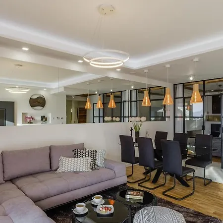 Mountain Base - Widokowe Jacuzzi * Косцелиско