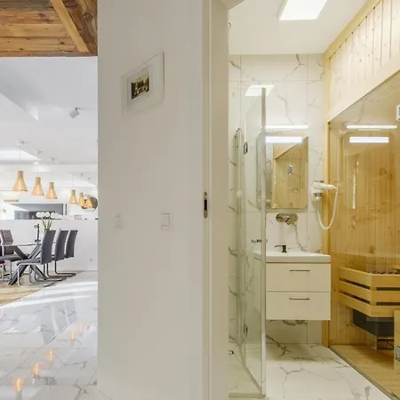 Mountain Base - Widokowe Jacuzzi * コシチェリスコ