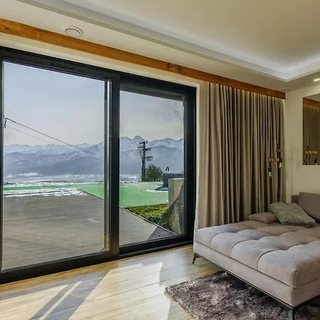 Mountain Base - Widokowe Jacuzzi アパート *