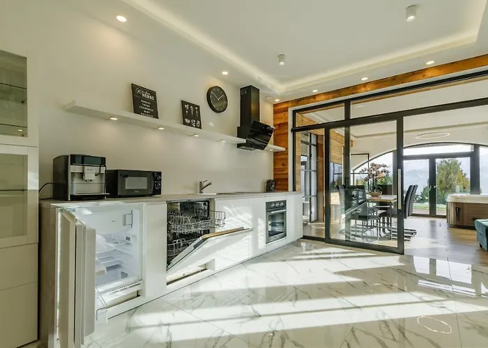 Mountain Base - Widokowe Jacuzzi 考斯赛力克